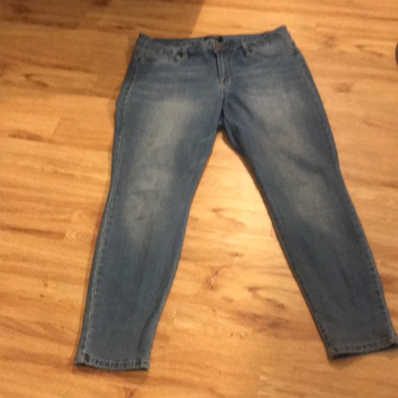 Stretch - Picture 4 of 4